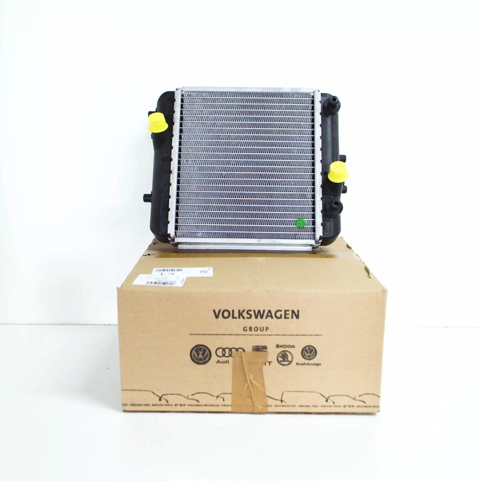 NEW AUDI RS5 SPORTBACK 8W6 REAR RIGHT COOLING RADIATOR 8W0121212F ORIGINAL