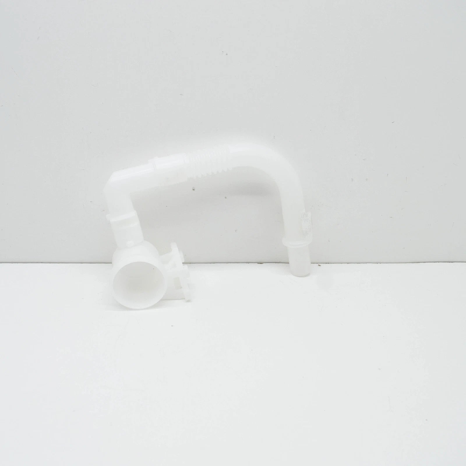 NEW VOLKSWAGEN TIGUAN AD WASHER RESERVOIR TANK FILLER NECK 5NA955463A ORIGINAL