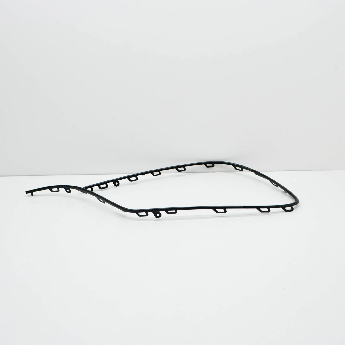 NEW MERCEDES-BENZ S W222 AMG FRONT LEFT BUMPER TRIM A2228850801 2018 ORIGINAL