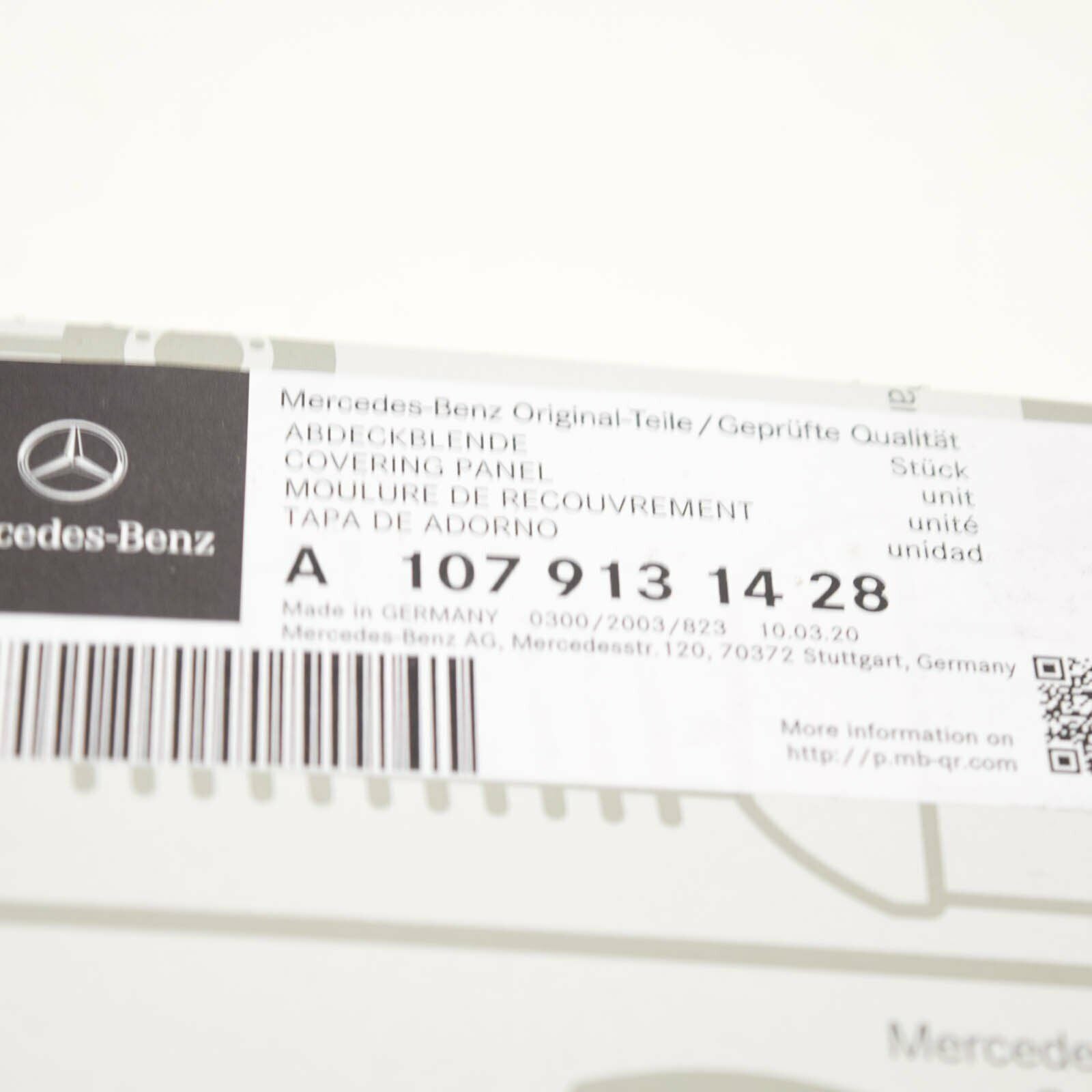 NEW MERCEDES-BENZ SL R107 FRONT RIGHT SEAT LOWER HINGE COVER A1079131428