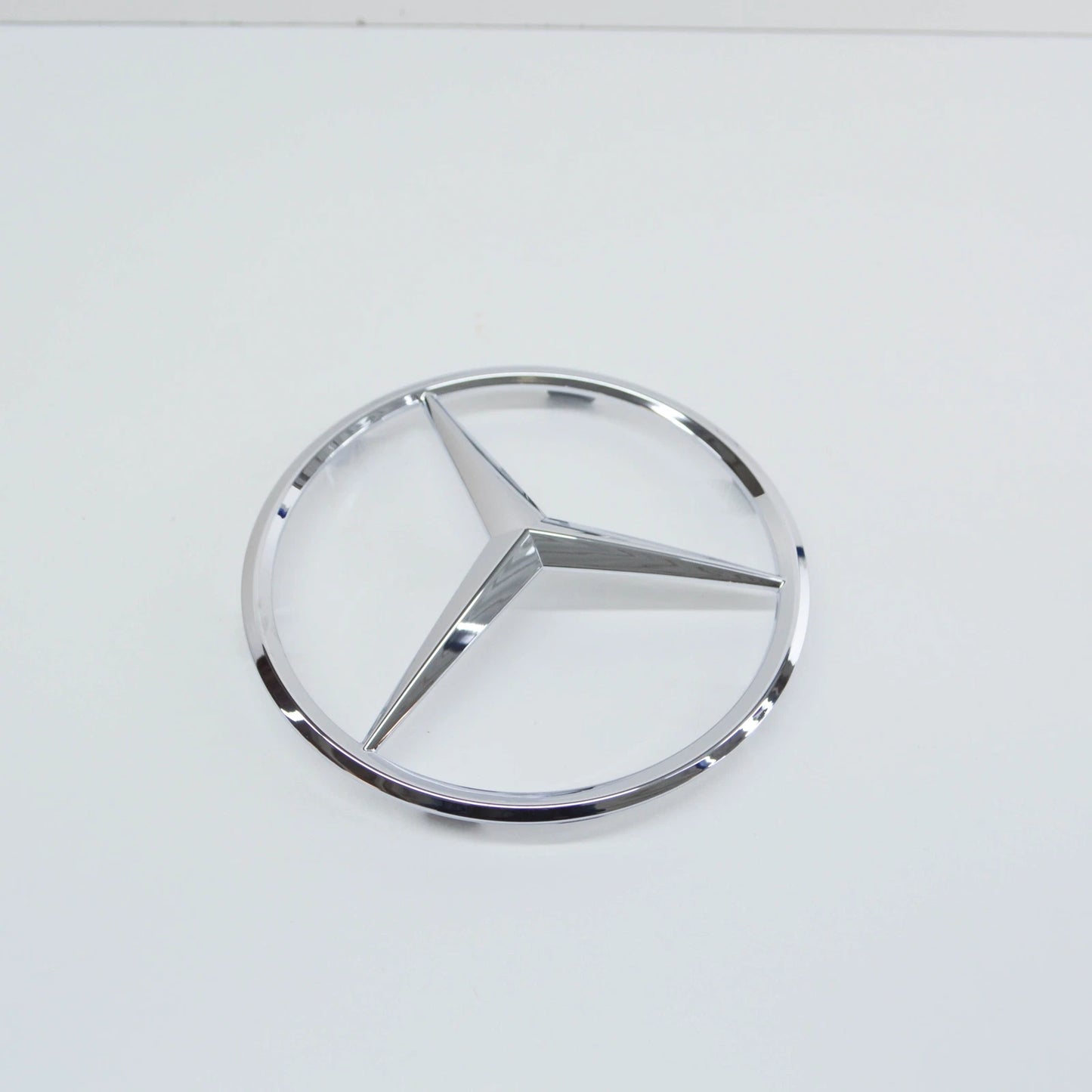 NEW MERCEDES-BENZ R-CLASS W251 BONNET BADGE A2518880086 2007 ORIGINAL