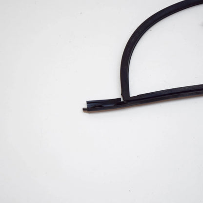 NEW BMW 8 E31 WINDSCREEN WEATHERSTRIP 51318108043 8108043 ORIGINAL