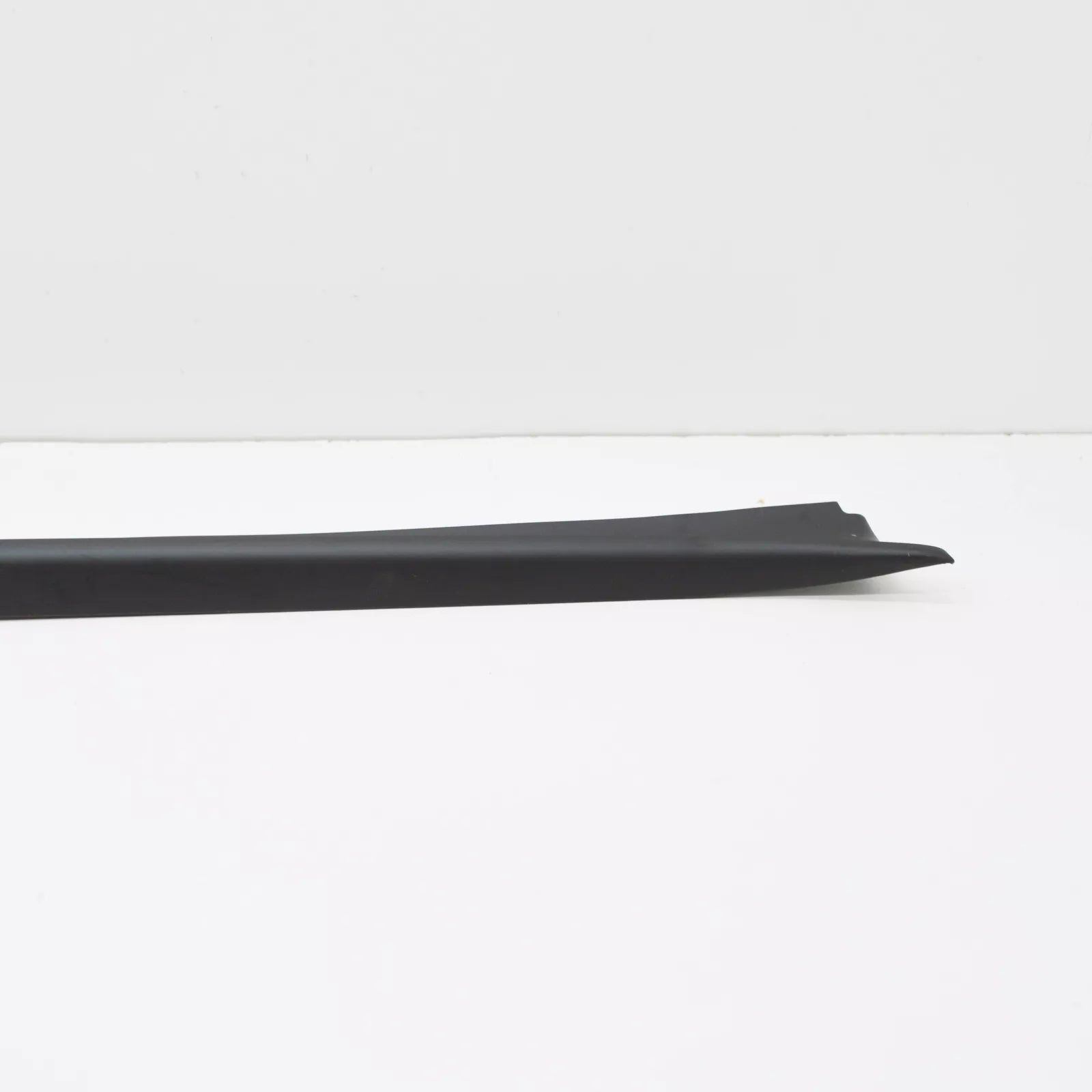 NEW VW GOLF MK8 WINDSHIELD RIGHT VERTICAL DEFLECTOR TRIM 5H0854328A ORIGINAL