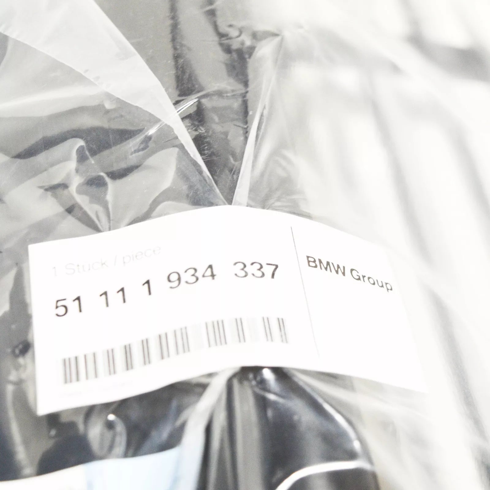 NEW BMW 5 SERIES E34 LICENSE PLATE GRID HOLDER 1934337 51111934337 ORIGINAL