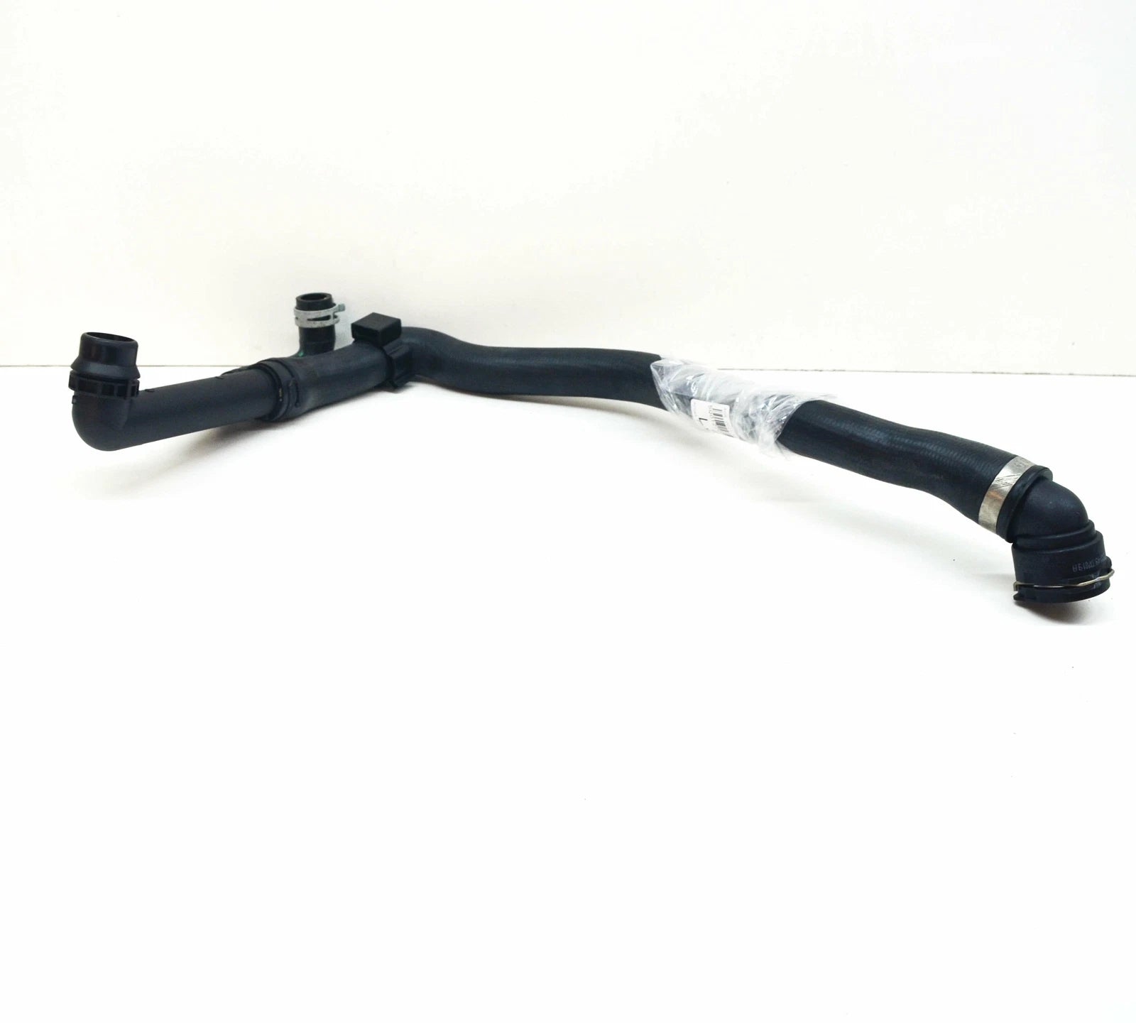 NEW AUDI A3 S3 CABRIO 8V ENGINE WATER COOLANT HOSE 5Q0122051AL