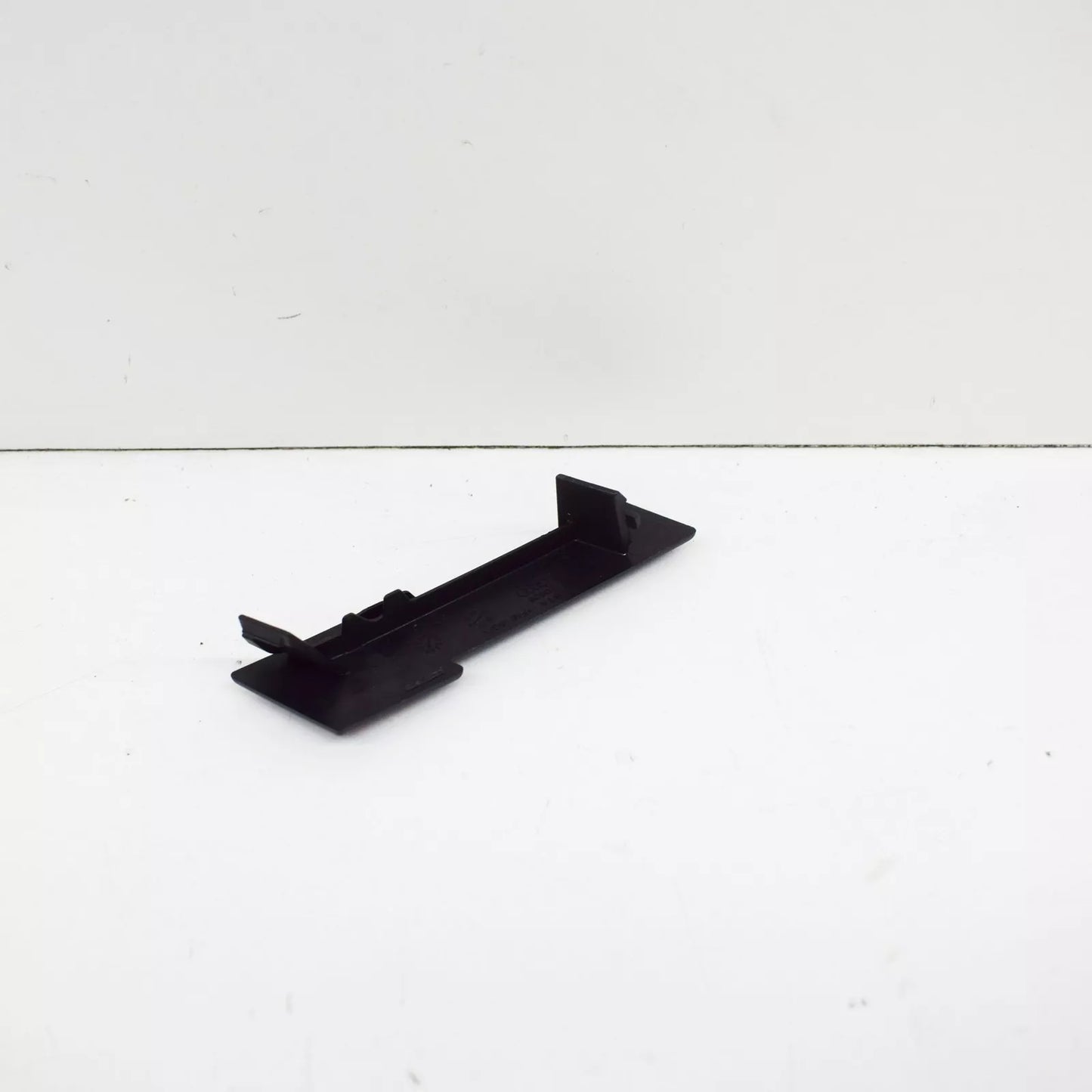 NEW AUDI RS6 C8 FRONT RADIATOR GRILLE BADGE 4K0853736DT94