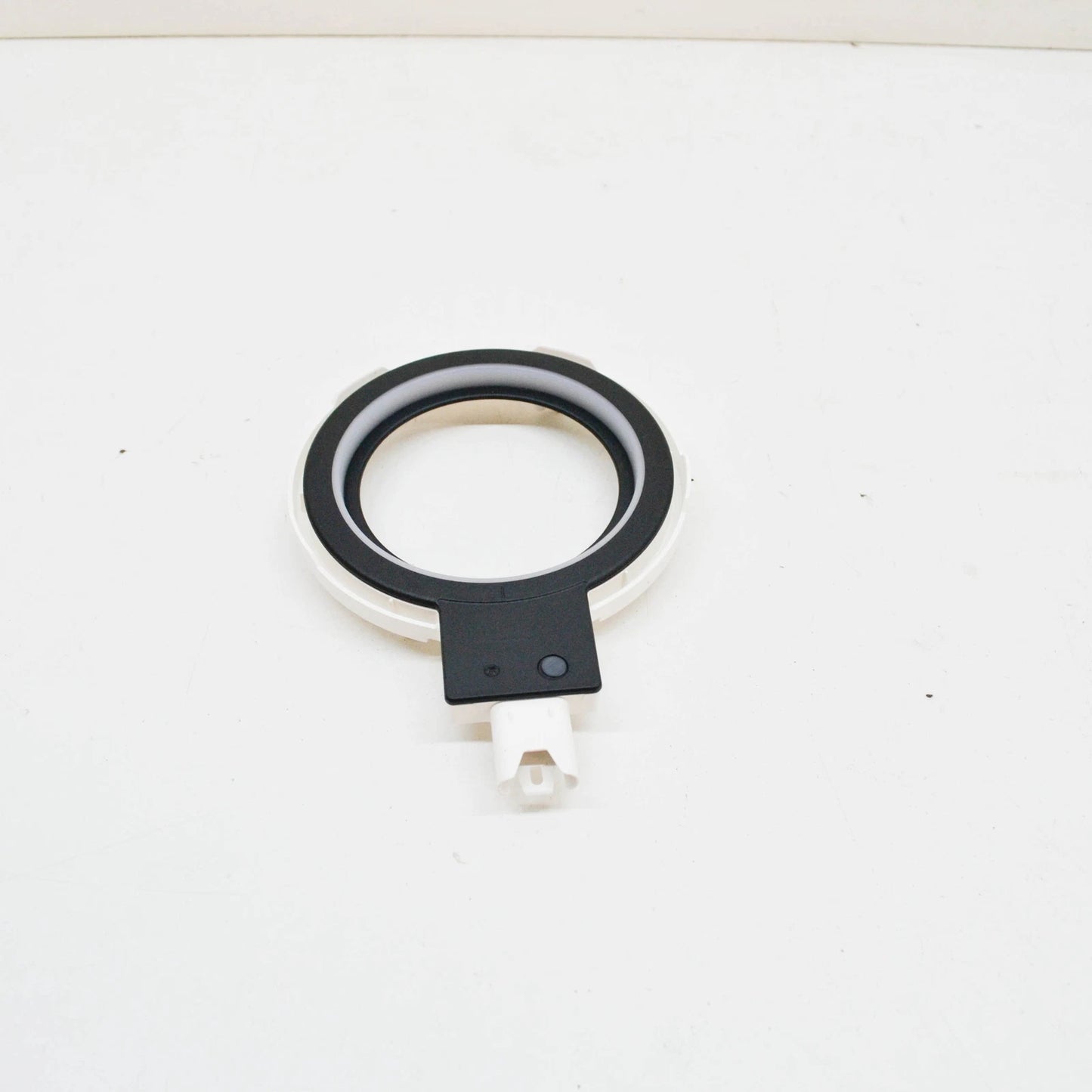 NEW BMW F15 F30N F45 SUV LIGHT UNIT CHARGING SOCKET COVER 7409973 63217409973