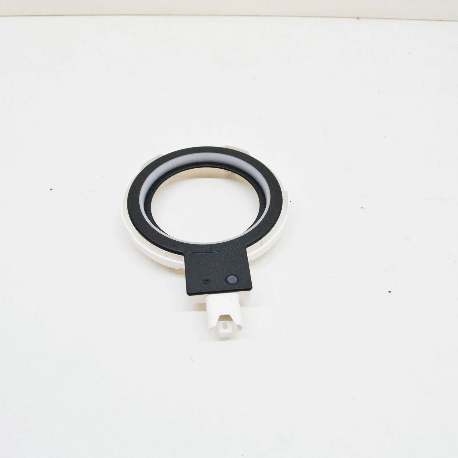 NEW BMW F15 F30N F45 SUV LIGHT UNIT CHARGING SOCKET COVER 7409973 63217409973