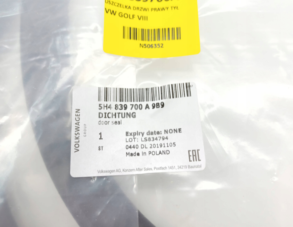 NEW VOLKSWAGEN GOLF MK8 REAR RIGHT OUTER DOOR SEAL 5H4839700A9B9 ORIGINAL