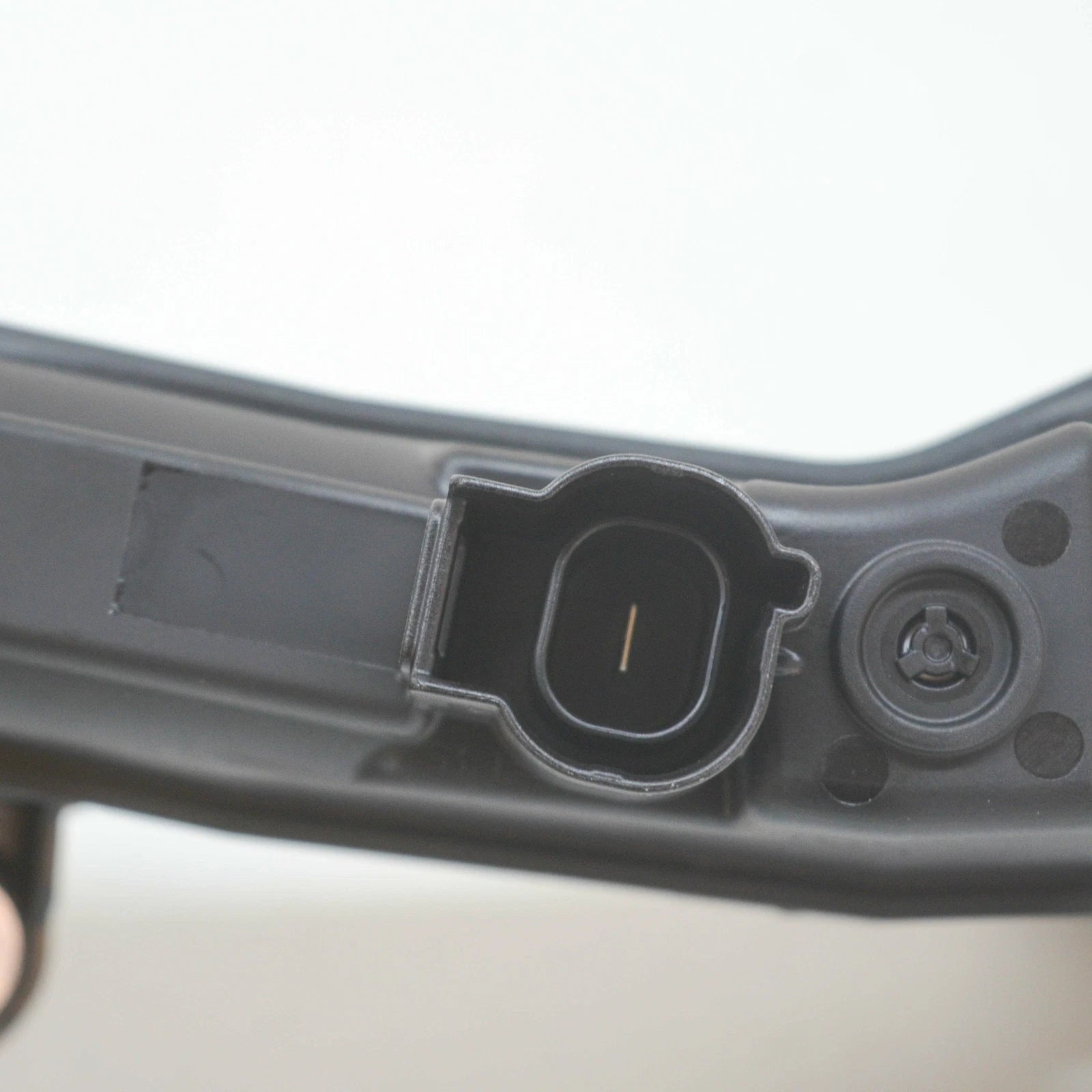 NEW BMW 5 TOURING G31 BATTERY VOLTAGE FOR TERMINAL JUMP START 9339823 ORIGINAL