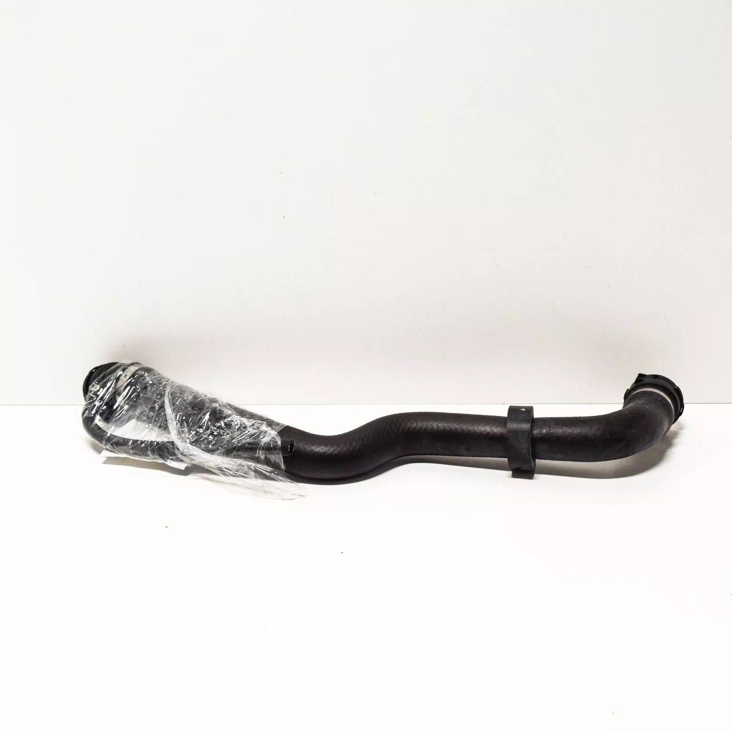 NEW BMW 5 E39 COOLING SYSTEM WATER HOSE PIPE 11537785018 ORIGINAL