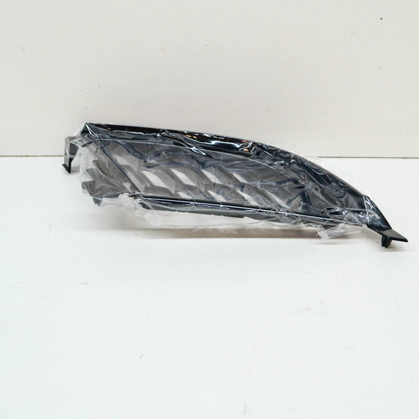 NEW BMW 3 G20 G21 FRONT M BUMPER CENTER LOWER GRILL LEFT 51118075601 ORIGINAL