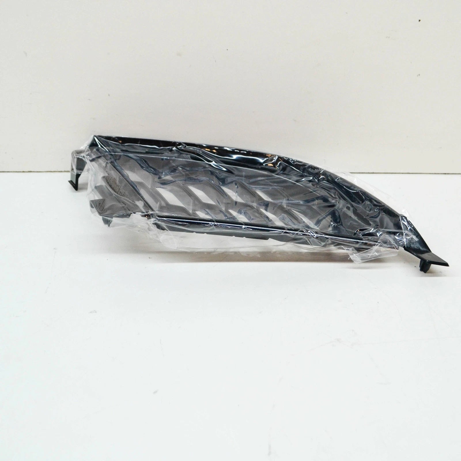 NEW BMW 3 G20 G21 FRONT M BUMPER CENTER LOWER GRILL LEFT 51118075601 ORIGINAL