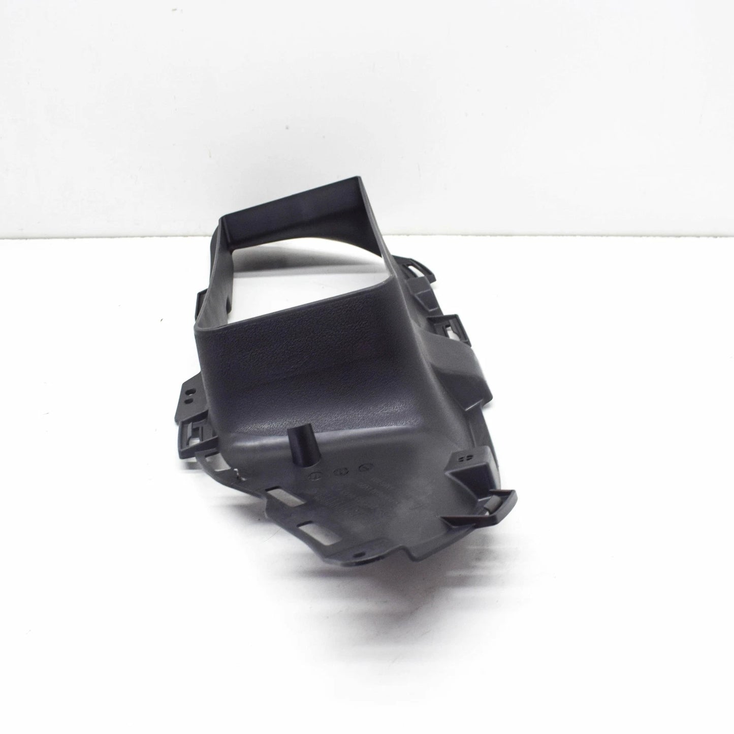 NEW MB C-CLASS W205 FRONT BUMPER LEFT AIR DUCT TRIM A2058850063 2016