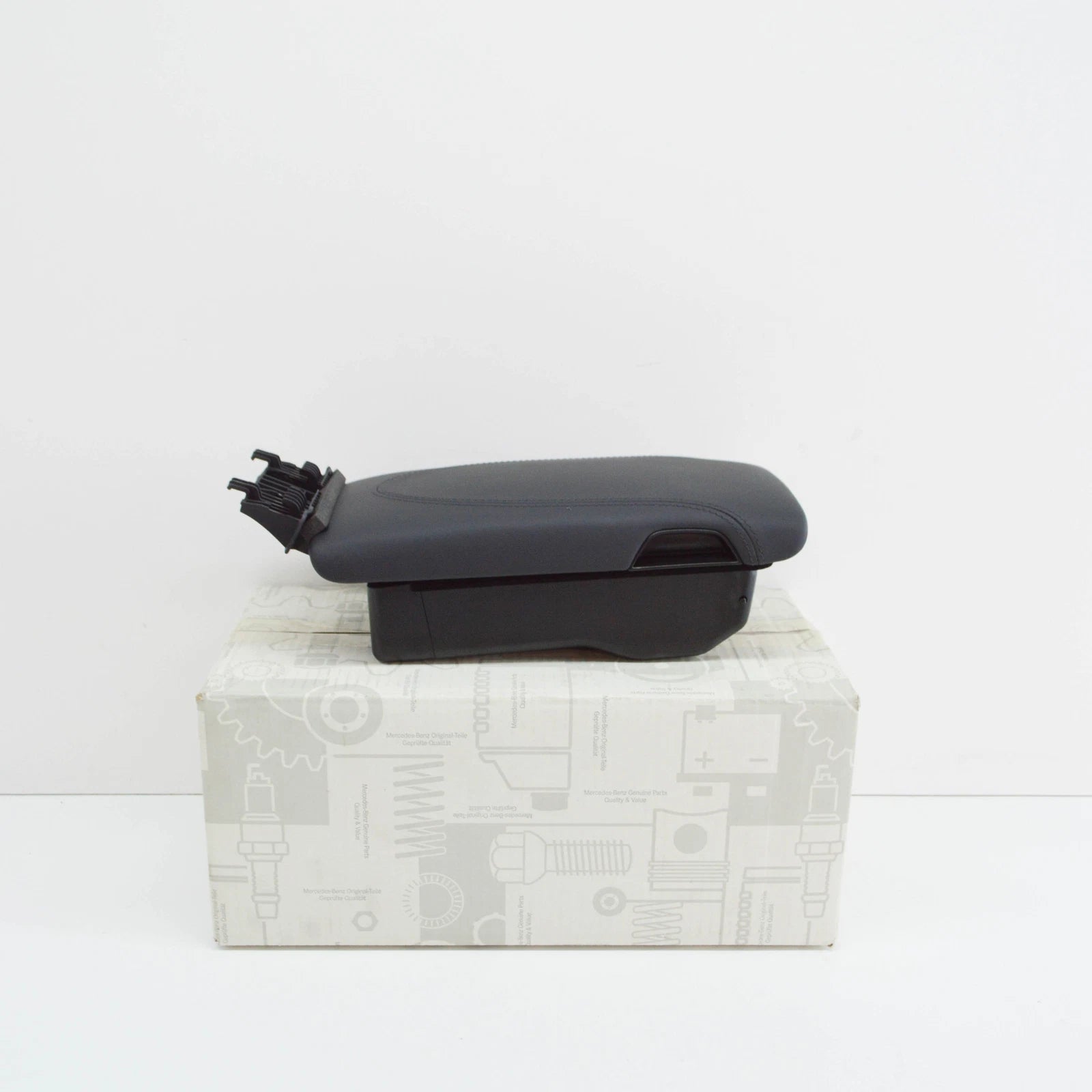 NEW MERCEDES-BENZ SLK R171 ARMREST HOUSING CAP A1716800339289B97 ORIGINAL