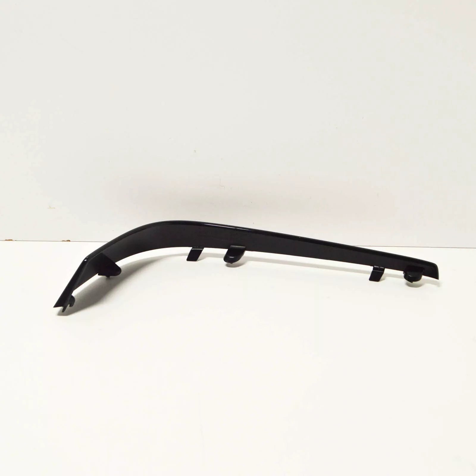 NEW MB E W212 AMG FRONT BUMPER RIGHT TRIM MOLDING A2128854438 ORIGINAL