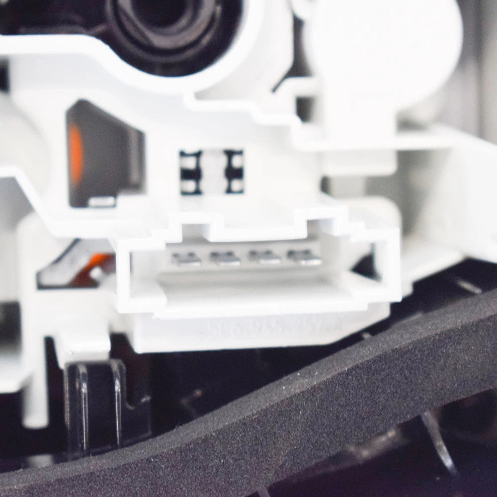 NEW VOLKSWAGEN JETTA MK6 REAR LEFT TAILLIGHT 5C6945095N