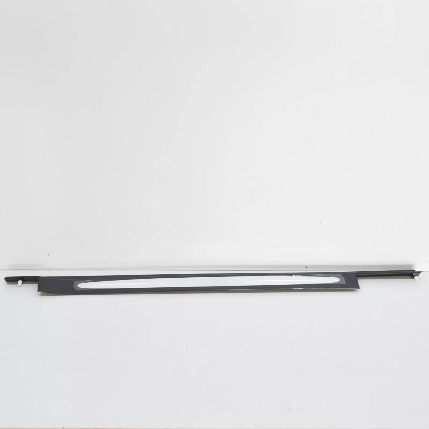 NEW MB CLK C209 FRONT LEFT OUTER DOOR SILL TRIM A20968001359051 ORIGINAL