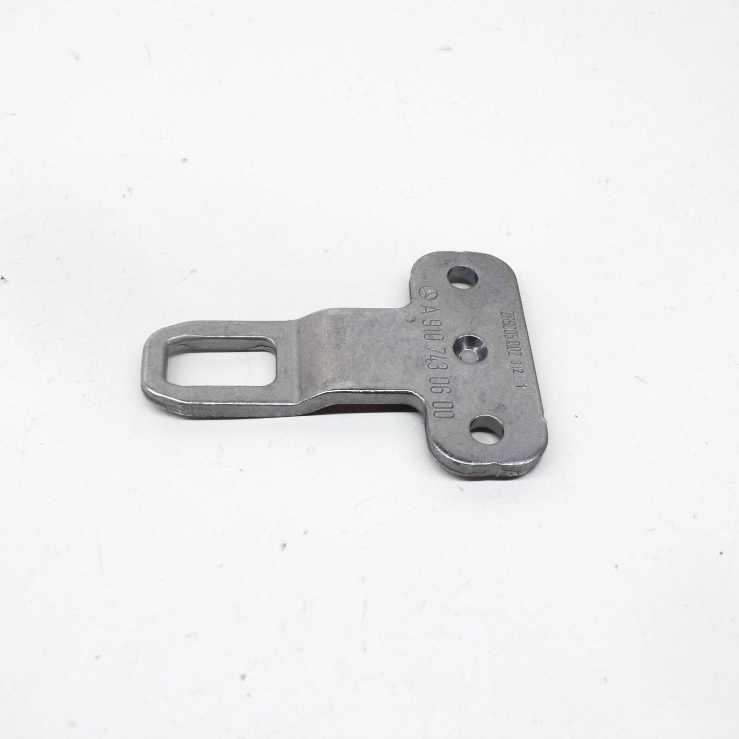 NEW MB SPRINTER W907 W910 LEFT LOWER DOOR LOCK SRIKER A9107430600 ORIGINAL