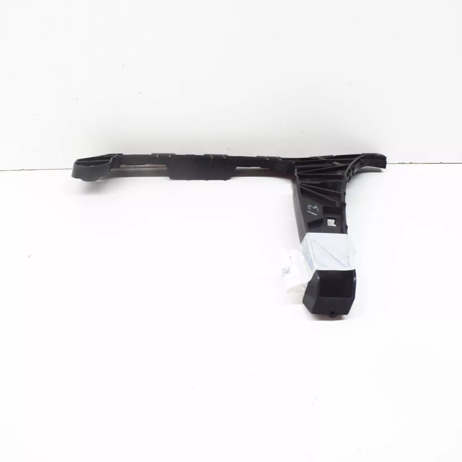 NEW AUDI A4 B9 REAR BUMPER RIGHT GUIDE SECTION 8W5807454 ORIGINAL