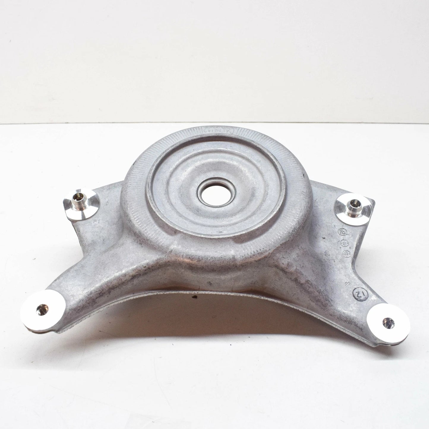 NEW AUDI Q5 8R FRONT RIGHT UPPER STRUT MOUNT BRACKET 8R0412392A