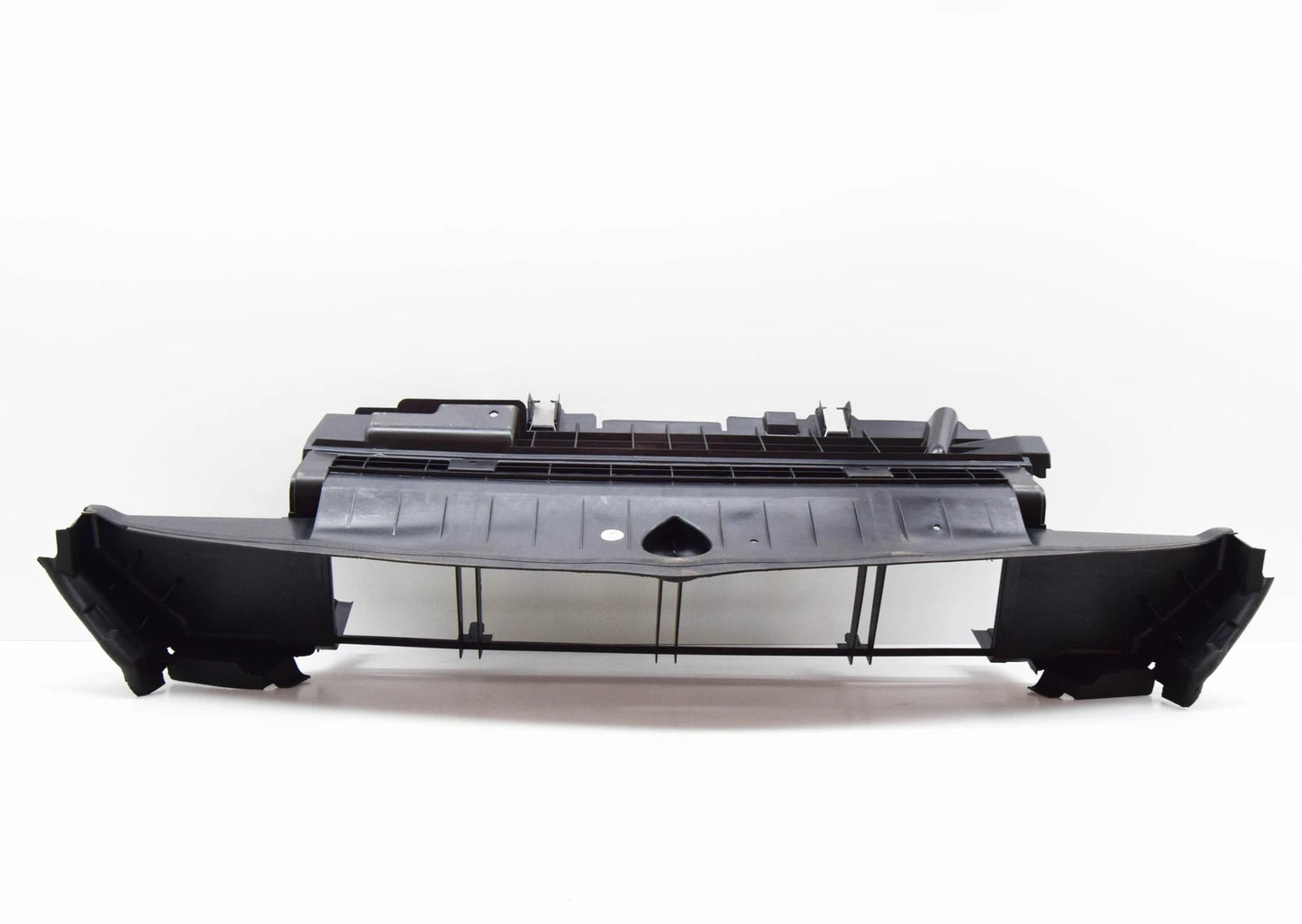 NEW MERCEDES-BENZ E CABRIO A207 ENGINE RADIATOR AIR DUCTING A2075052830 ORIGINAL