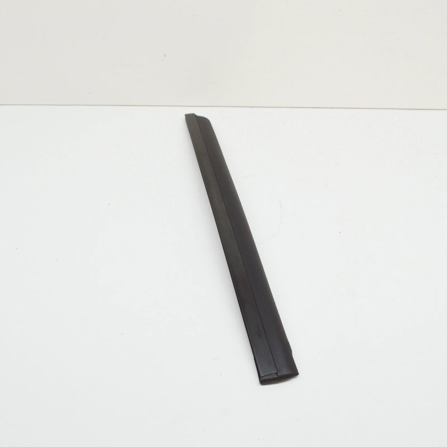 NEW BMW 3 CABRIO E46 REAR LEFT WINDOW SEAL 51368209421 8209421 ORIGINAL