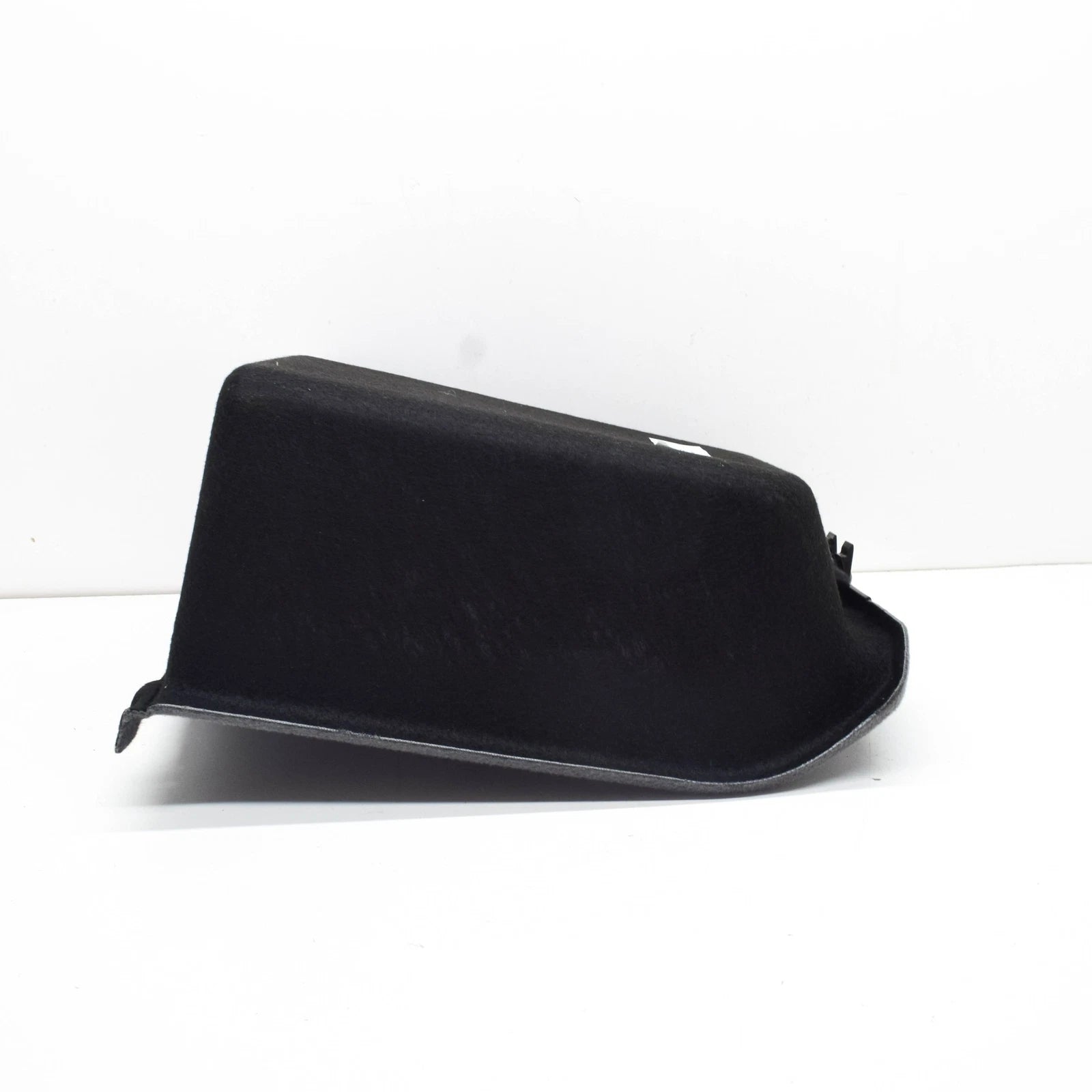 NEW BMW 5 E39 REAR LEFT TRUNK TRIM 51478159477 8159477 ORIGINAL