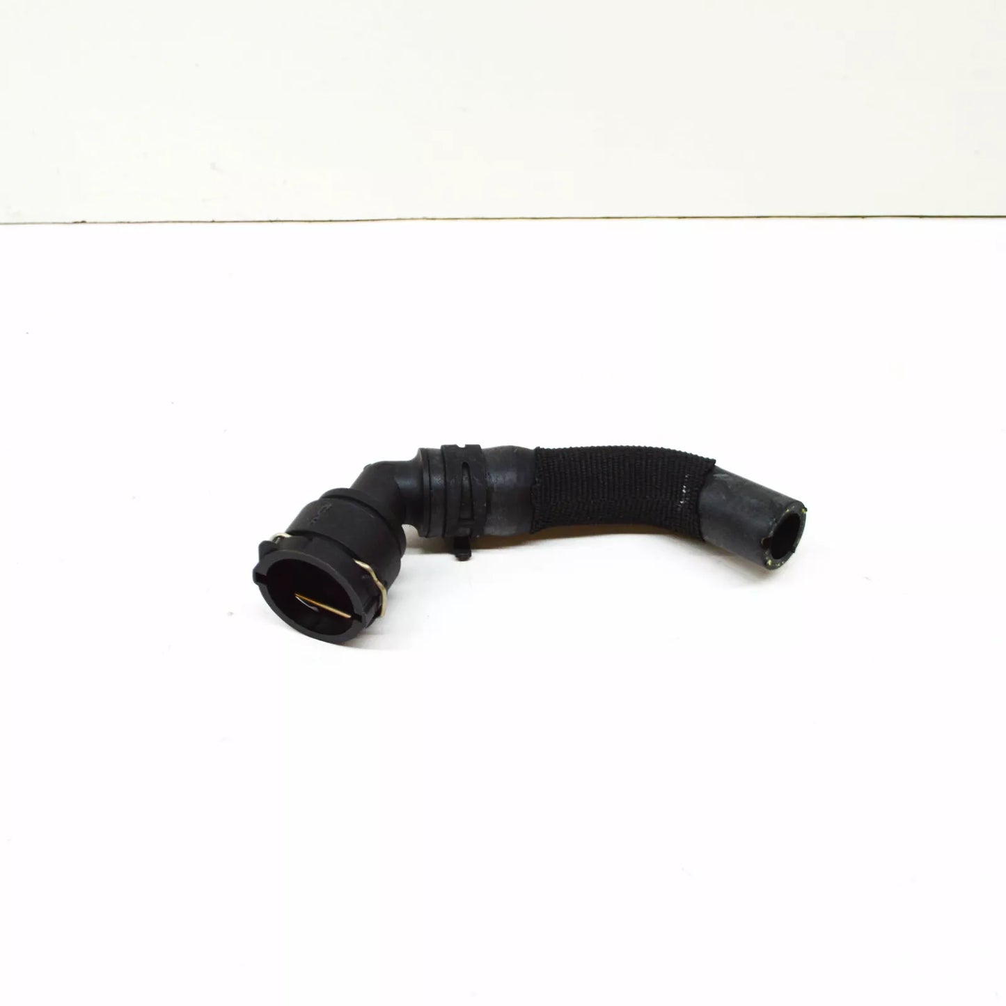 NEW AUDI A4 AVANT B8 LEFT LOWER RADIATOR HOSE 8K0121109AD ORIGINAL