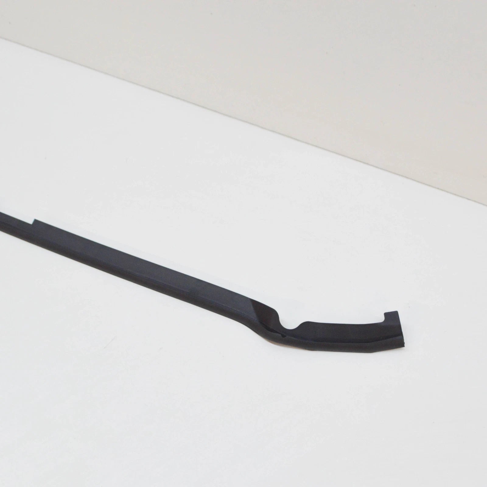 NEW AUDI Q5 8R FRONT BONNET EDGE PROTECTION 8R0823126H ORIGINAL