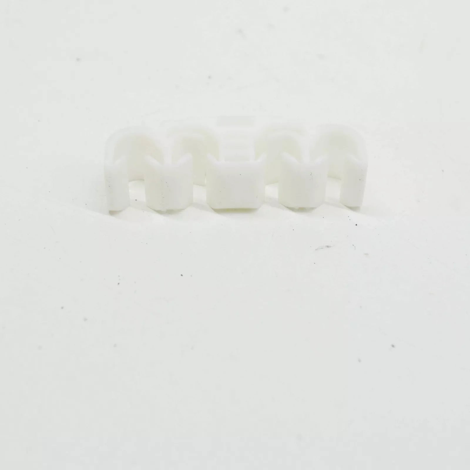 NEW AUDI A1 MK1 FUEL LINE CLIP 1H0201449