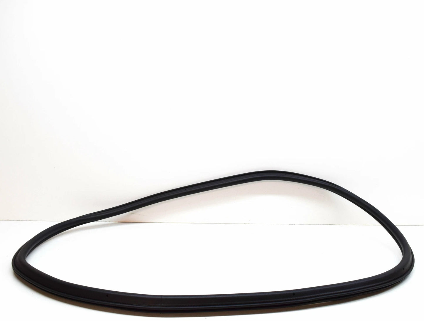 NEW VOLKSWAGEN GOLF MK6 REAR TAILGATE TRUNK LID SEAL GASKET 5K7827705A