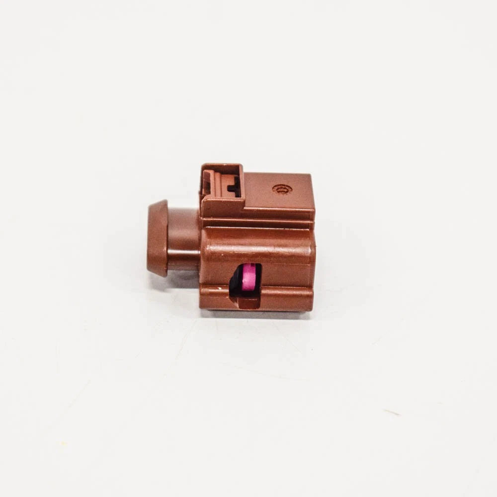 NEW AUDI A4 B8 FLAT HOUSING CONNECTOR 8K0973704A ORIGINAL