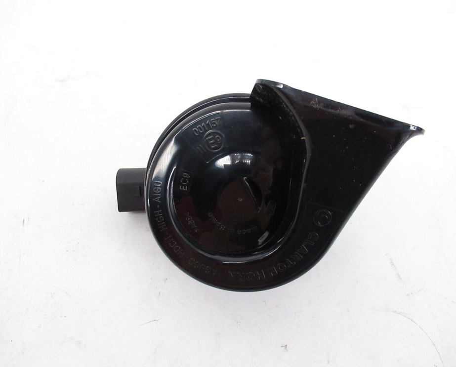 NEW VOLKSWAGEN BEETLE 5C HIGH NOTE HORN SIGNAL 8X0951223B ORIGINAL