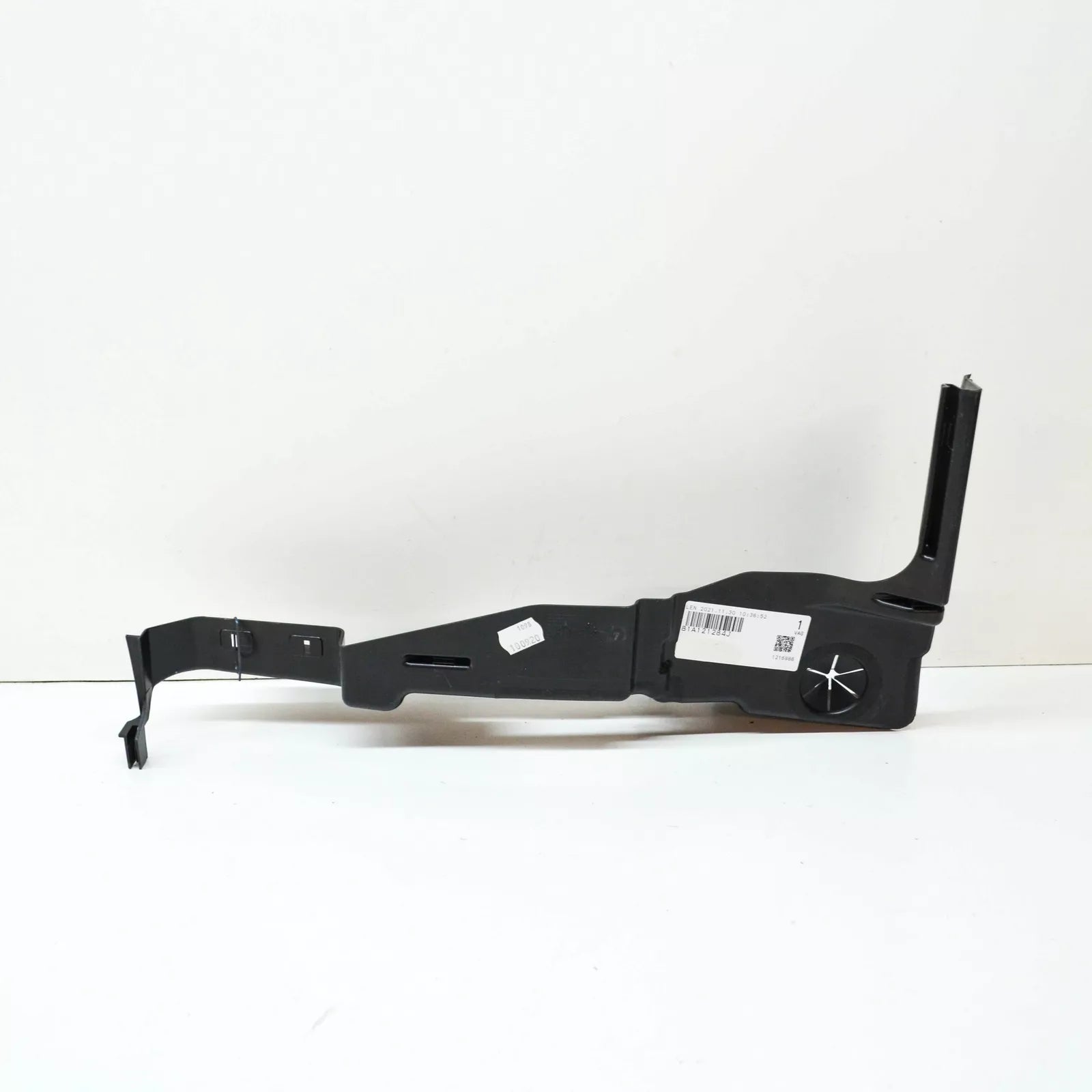 NEW AUDI Q2 GA RADIATOR RIGHT AIR GUIDE 81A121284J ORIGINAL