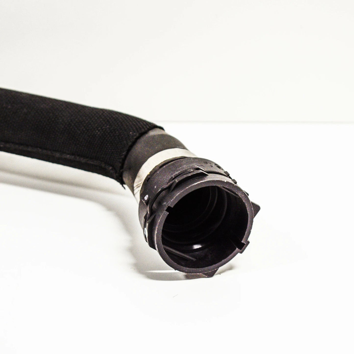 NEW AUDI A4 B8 COOLANT HOSE WITH QUICK RELEASE COUPLING 8K0121101M ORIGINAL