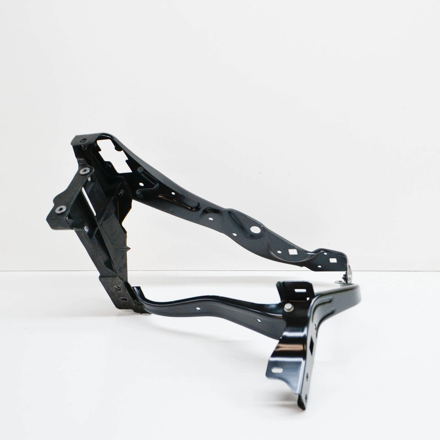 NEW MERCEDES-BENZ E-CLASS W212 LEFT HEADLIGHT BRACKET A2126204600 2015 ORIGINAL