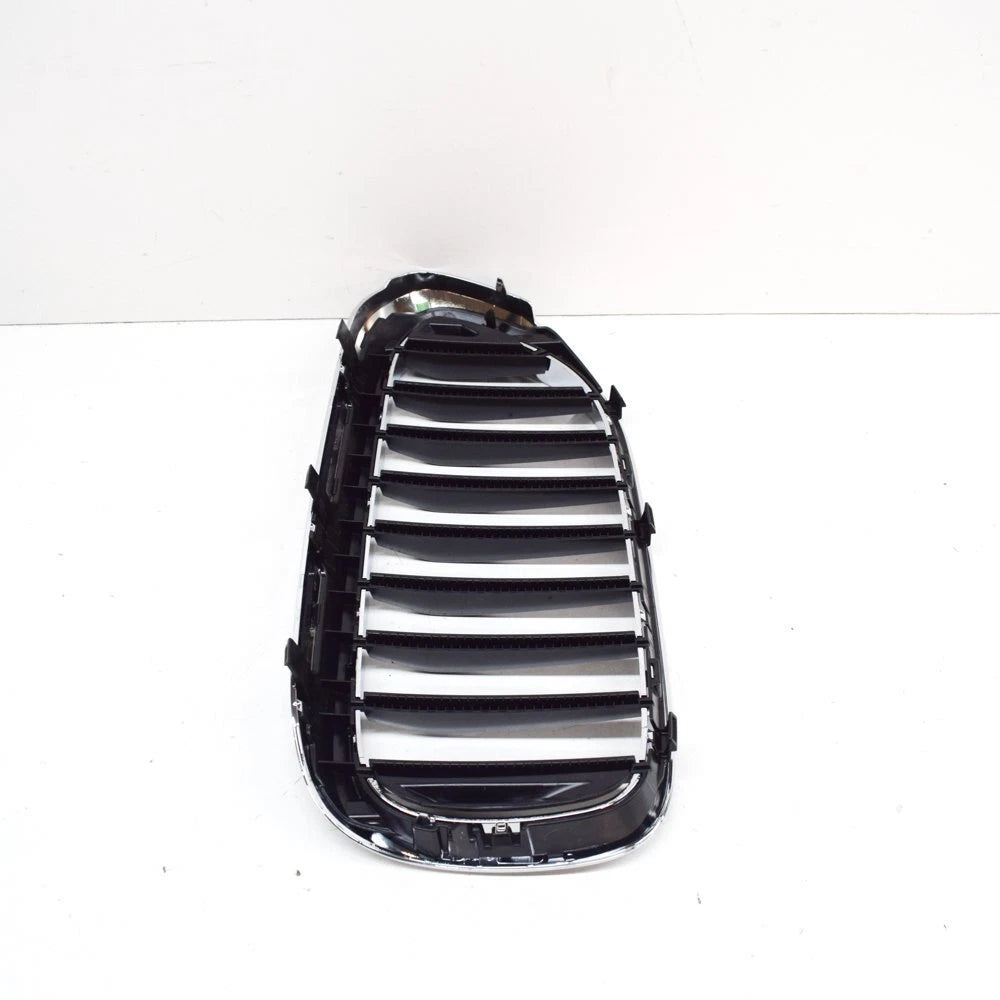 NEW BMW 5 G30 FRONT RIGHT GRILL 7390864 51137390864 ORIGINAL