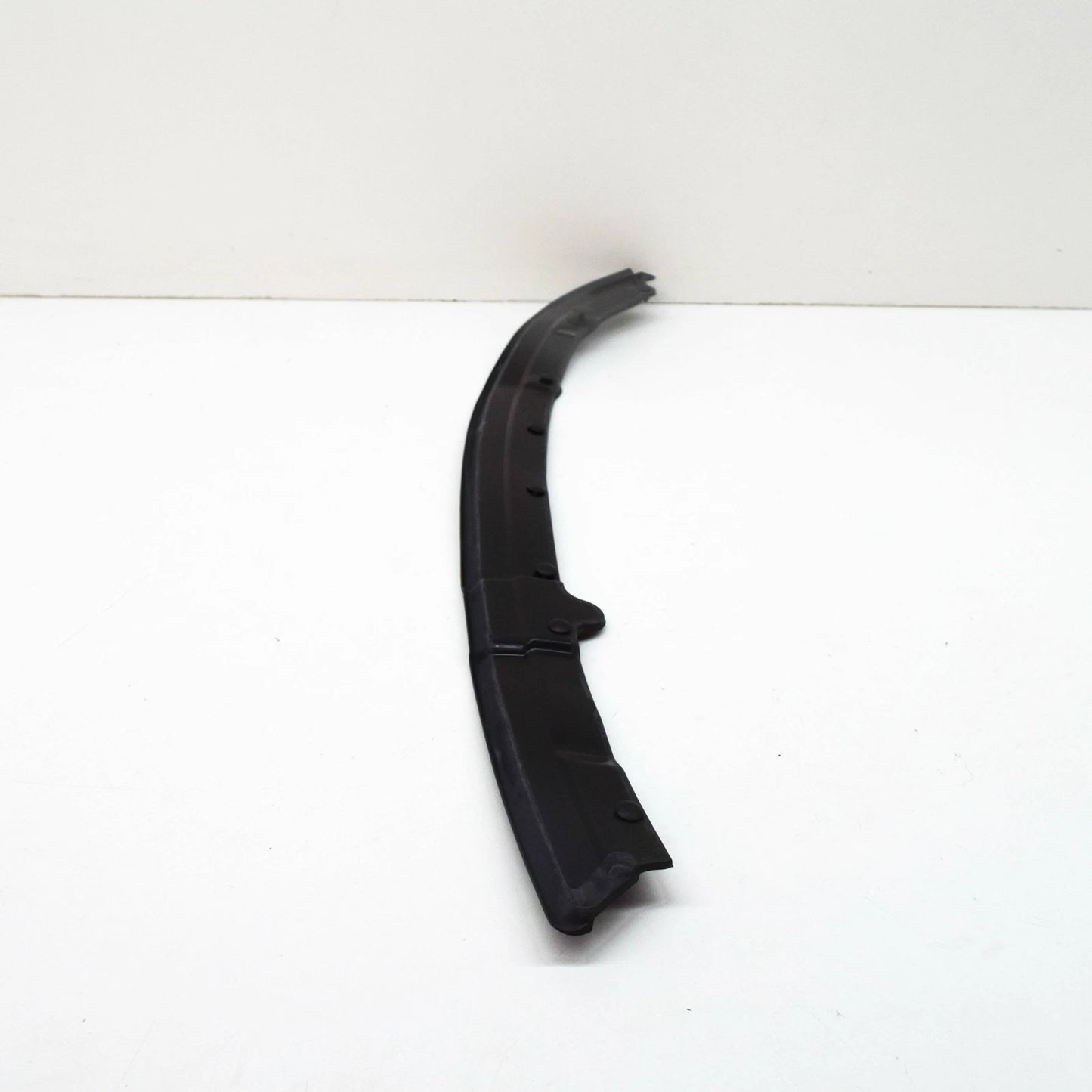 NEW MERCEDES C-CLASS W203 FRONT DOOR WEATHERSTRIP SEAL RIGHT A2037202078