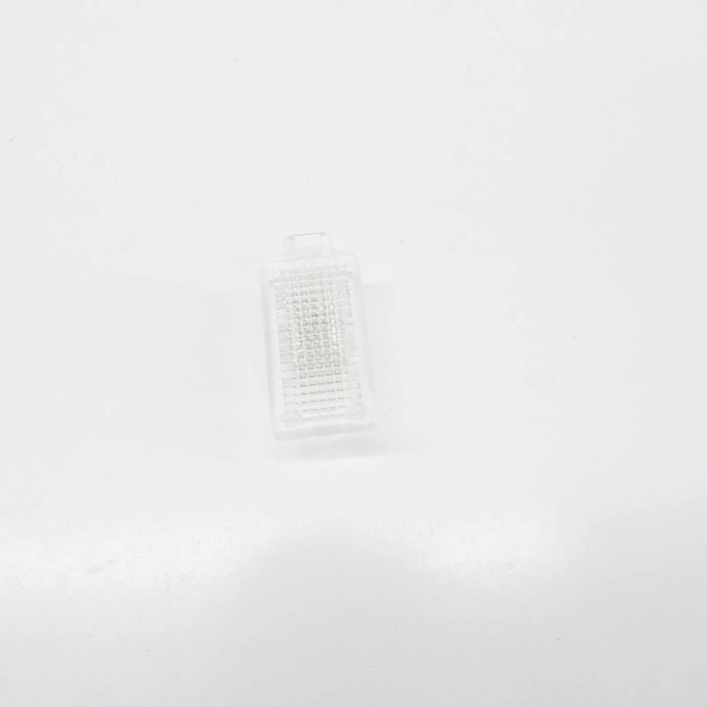 NEW AUDI A4 B7 LUGGAGE COMPARTMENT INTERIOR LIGHT 8E0947101 ORIGINAL