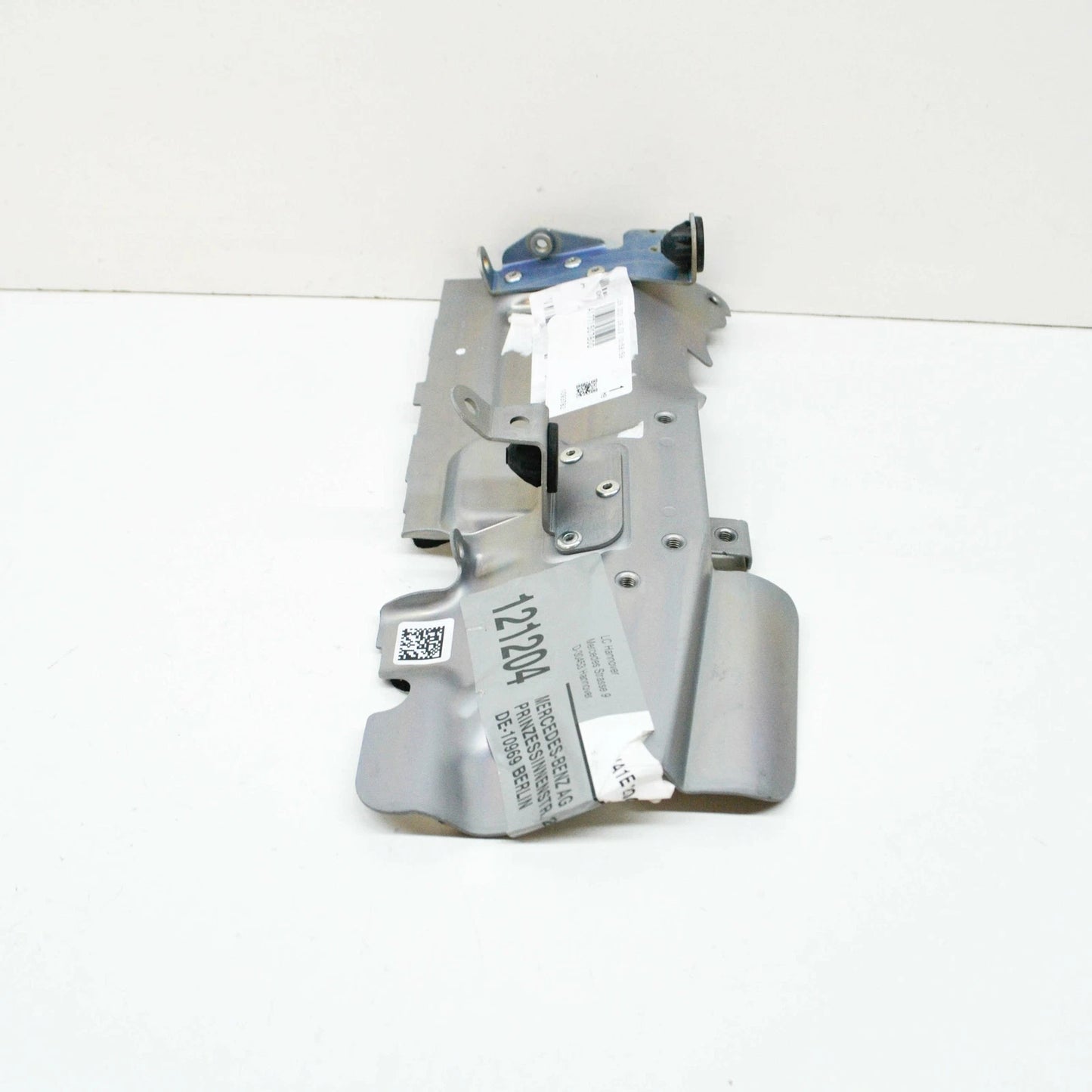 NEW MERCEDES-BENZ C W205 RIGHT SIDE HEAT SCREENING PLATE A1771507800 ORIGINAL