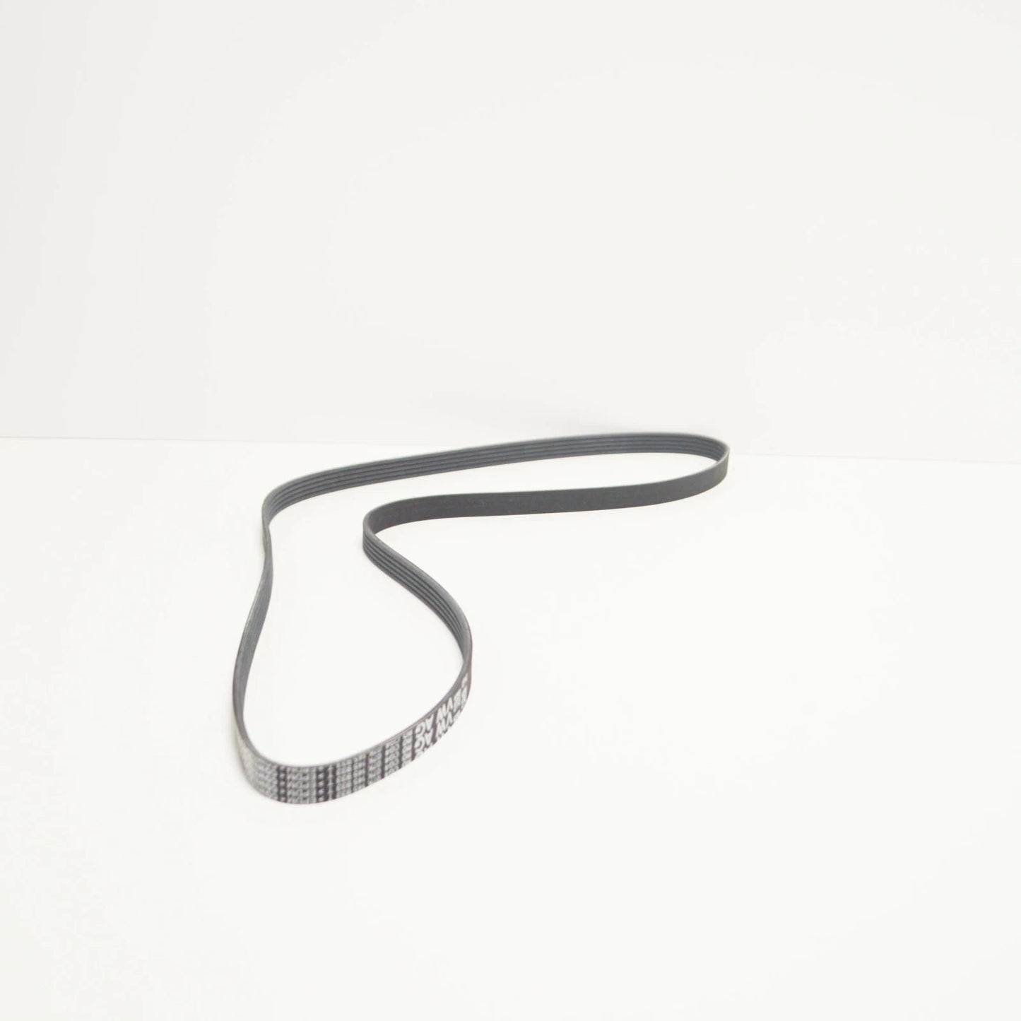 NEW AUDI TT FV SERPENTINE V-BELT RIBBED 07K145933T