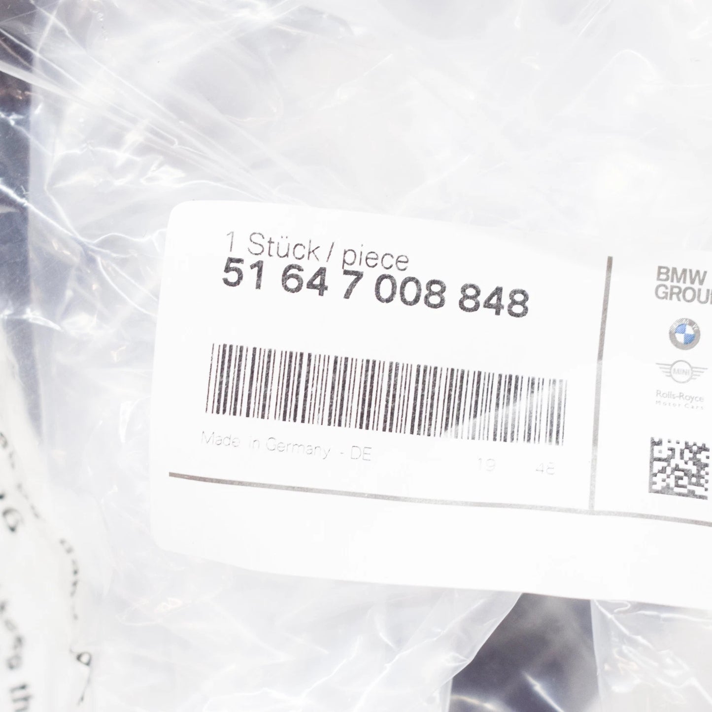 NEW BMW 6 E63 FRONT RADIATOR RIGHT BRACKET 51647008848 7008848 2007 ORIGINAL