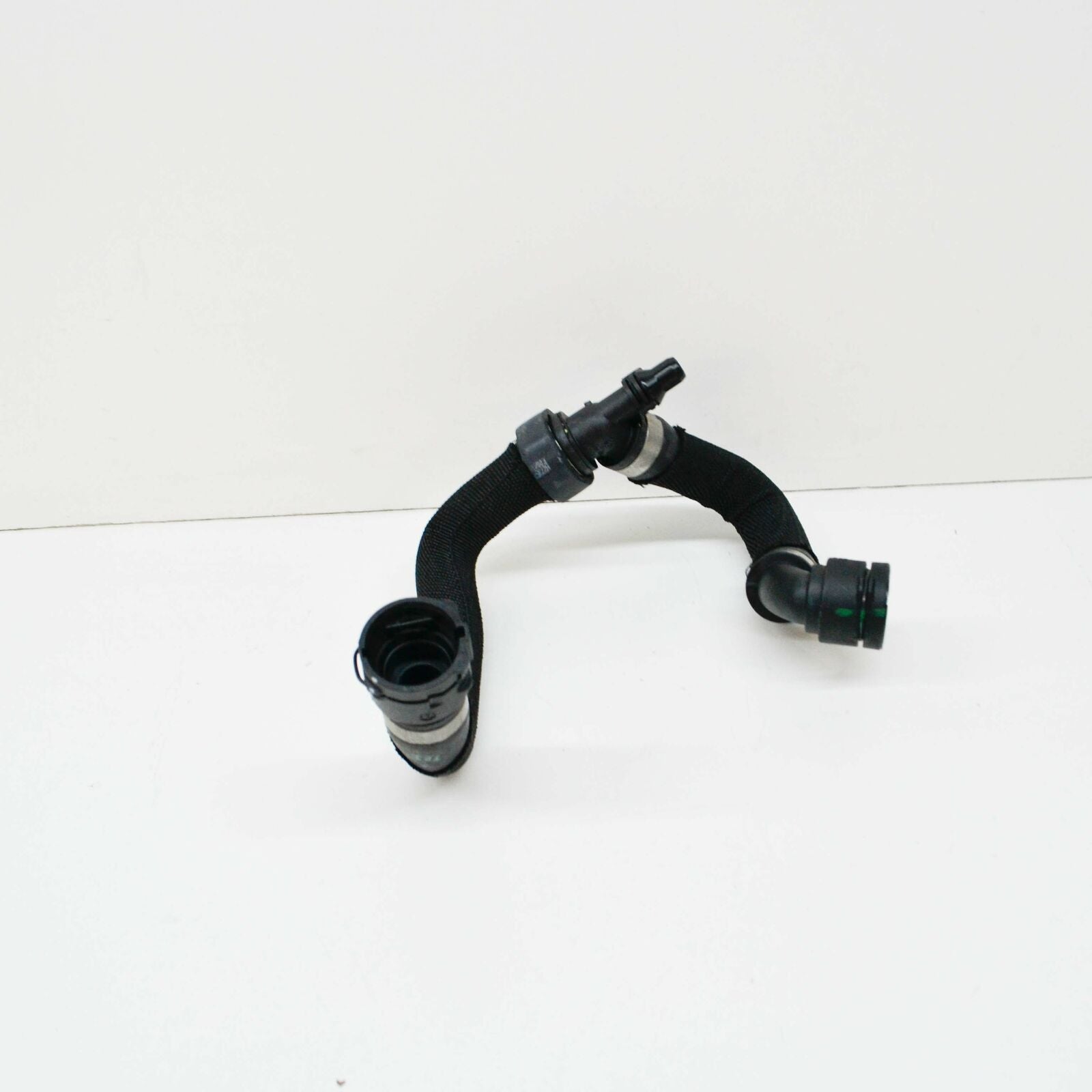 NEW MERCEDES-BENZ C W205 ENGINE COOLANT HOSES A2055010391 2014 ORIGINAL