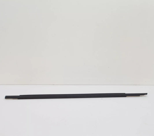 NEW AUDI A3 SPORTBACK 8V FRONT LEFT OUTER WINDOW APERTURE SEAL 8V4837477
