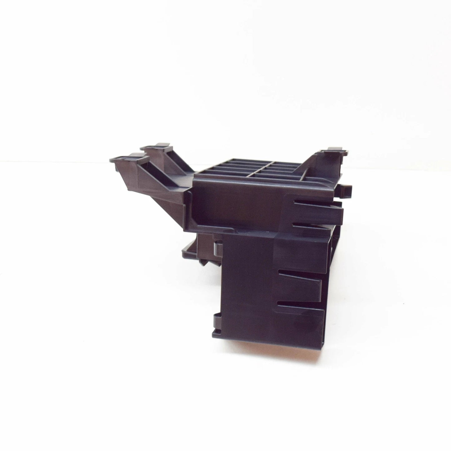 NEW AUDI A3 8V REAR RIGHT ELECTRICAL MODULE UNIT RETAINER 8V0907471 ORIGINAL