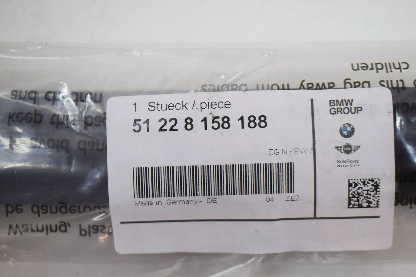 NEW BMW 7 E38 REAR RIGHT DOOR SEALING BETWEEN DOOR/ENTRANCE 51228158188 ORIGINAL