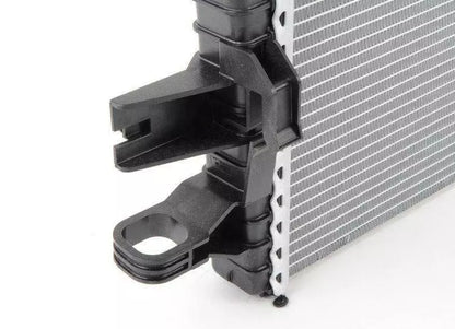 NEW VOLKSWAGEN TOUAREG 7P COOLANT RADIATOR 7P0121253A ORIGINAL