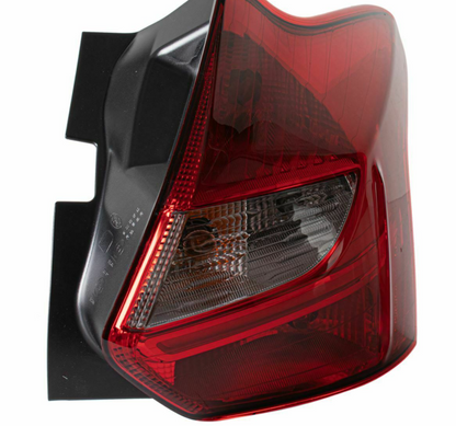 new ford focus c346 mk3 rear right taillight bm51-13404-ak 1825318 original