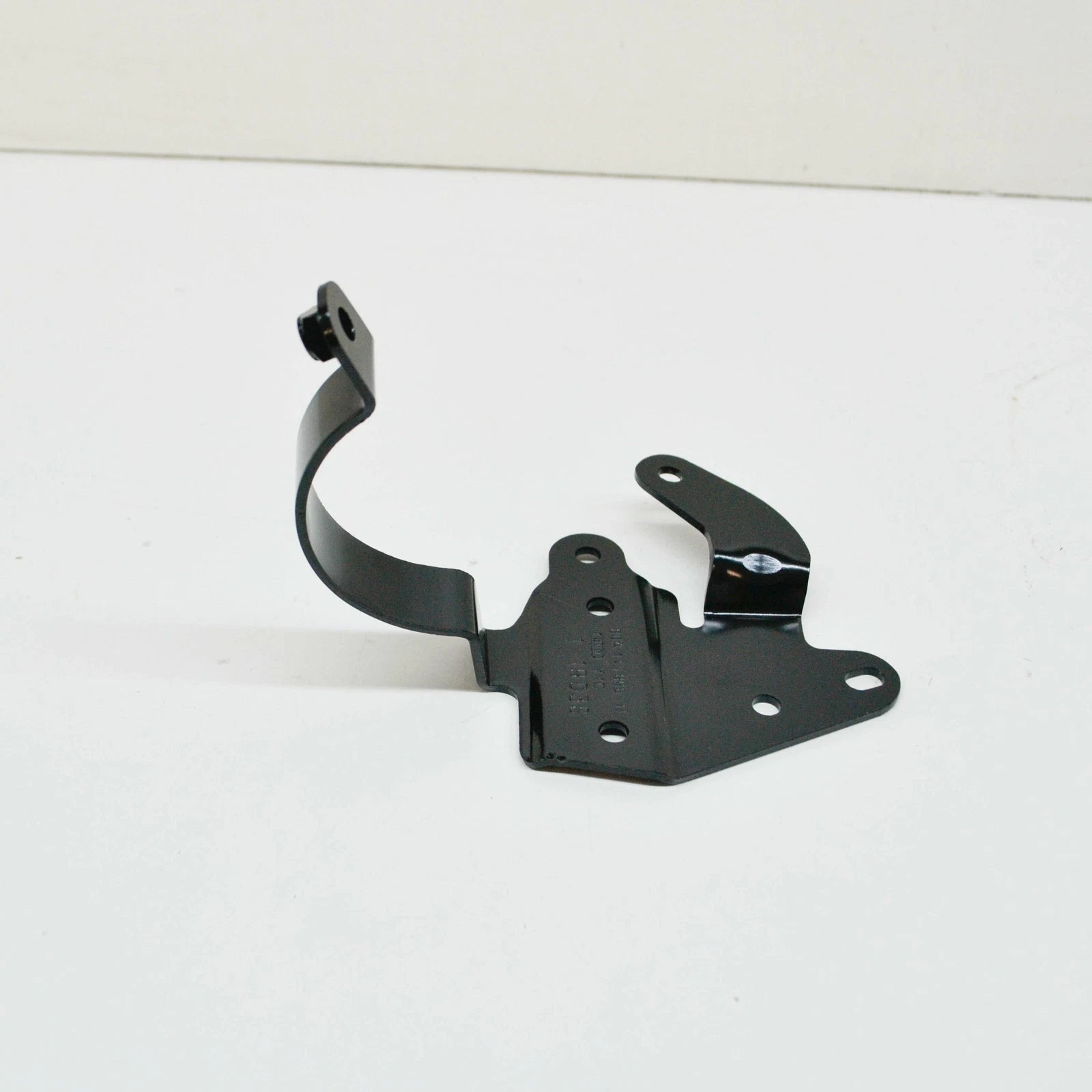 NEW AUDI Q5 80A ENGINE WATER PUMP BRACKET RIGHT 80A145896H ORIGINAL